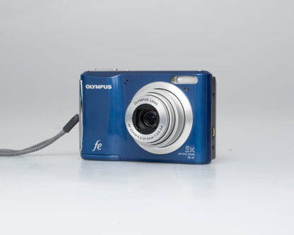 Appareil photo numérique à capteur CCD Olympus FE-47 14 MP avec carte SD de 4 Go (série UAAA15648)