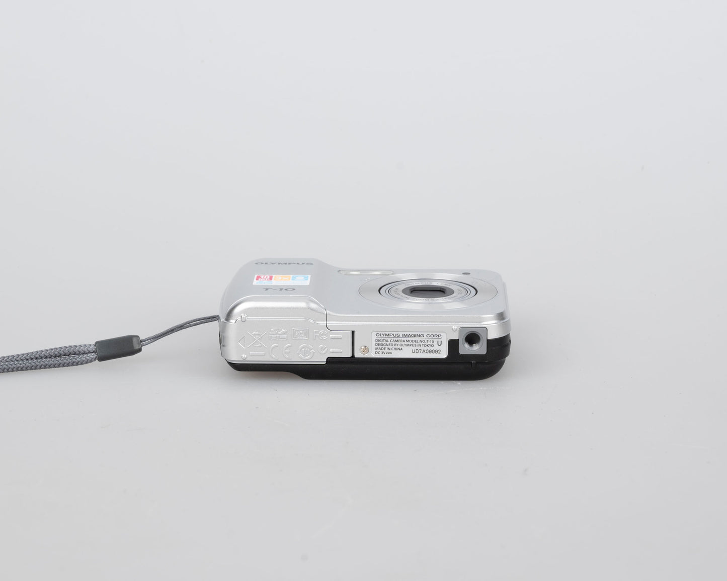 Olympus T-10 10MP CCD sensor digicam w/ 4GB SD card + box + manuals + CD + cable