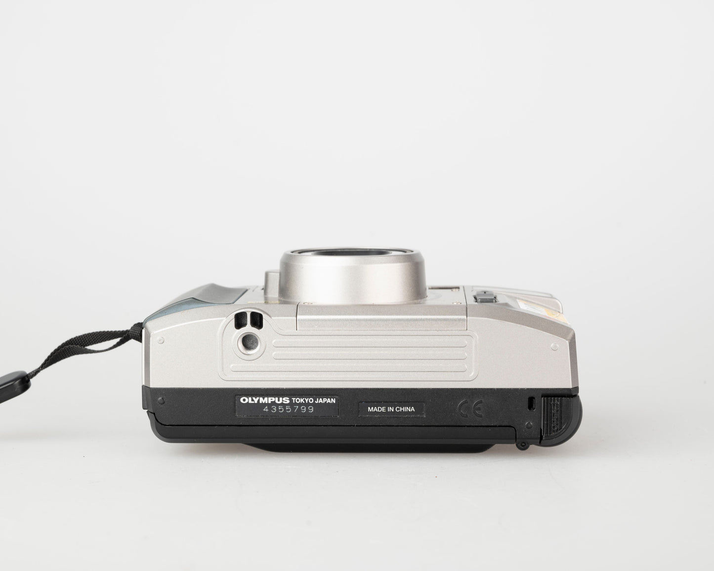 Olympus Accura View Zoom 90 35mm camera w/ original box + manual
