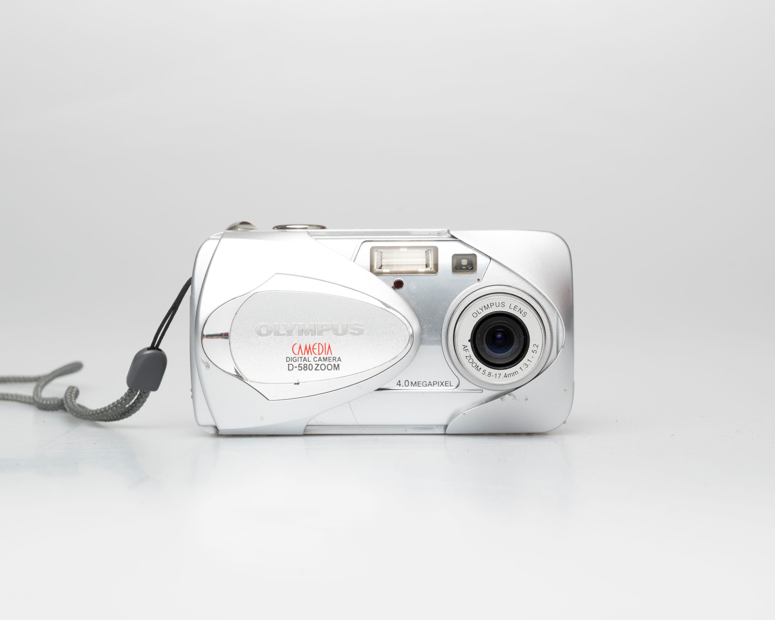 Olympus Camedia D-580 4 MP CCD sensor digicam w/ 256MB XD card