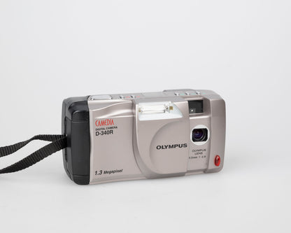 Appareil photo numérique à capteur CCD Olympus Camedia D-340R 1,3 MP avec carte SmartMedia 8 Mo (utilise des piles AA)