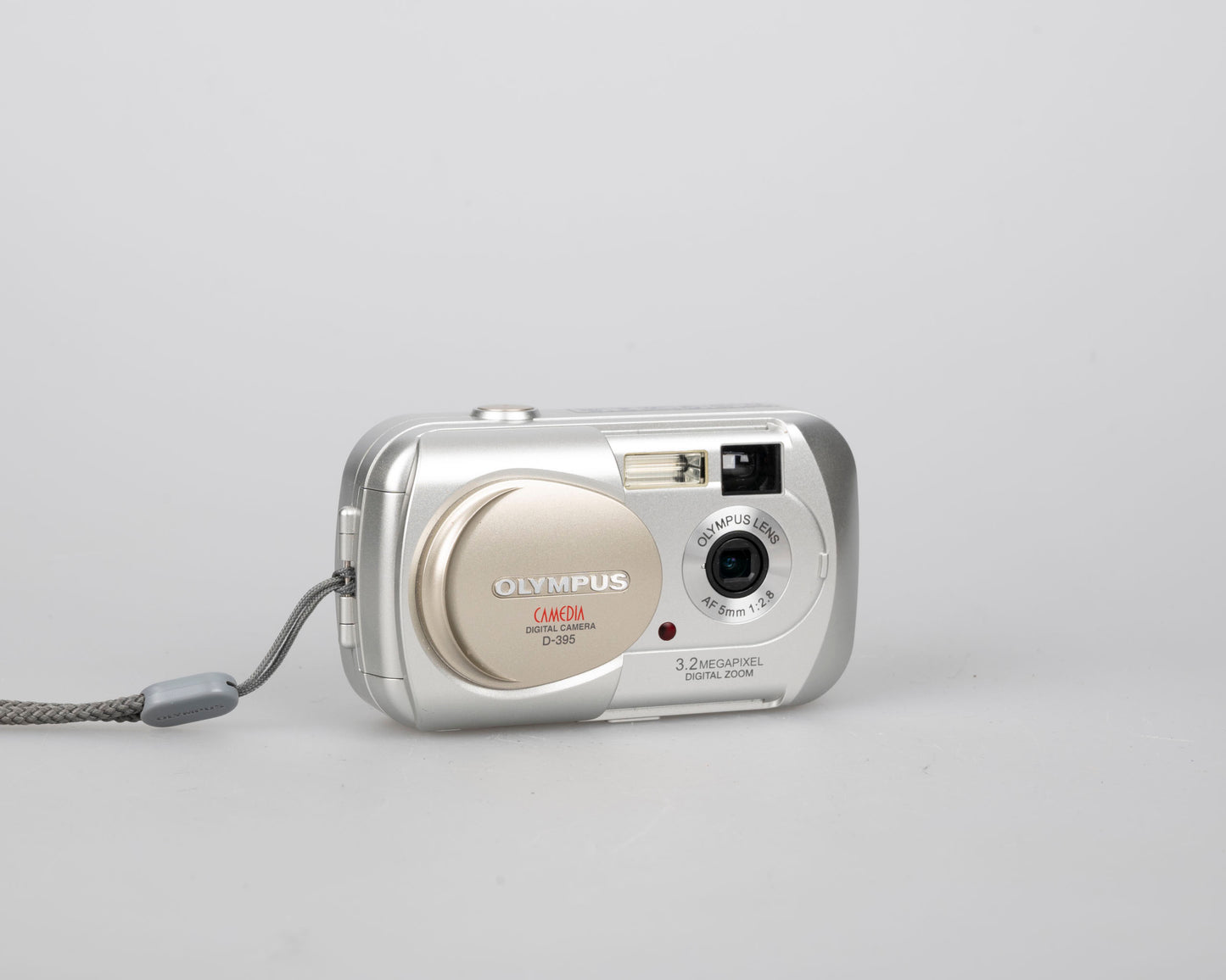 Olympus Camedia D-395 3.2 MP CCD sensor digicam w/ 256MB XD card (uses AA batteries)