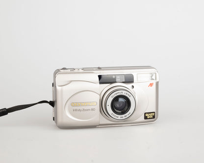 Appareil photo Olympus Infinity Zoom 80 35 mm avec étui (série 4070855)