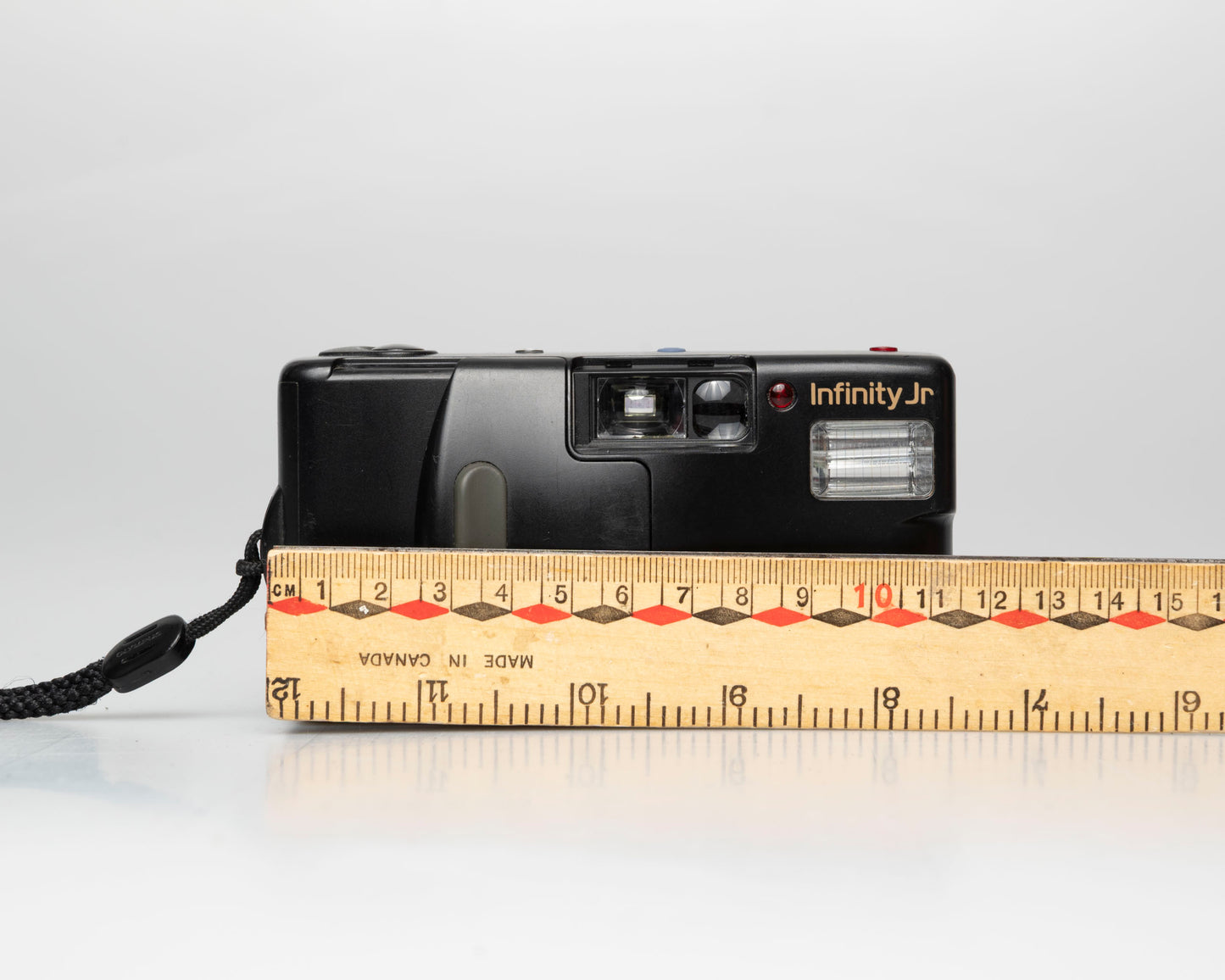 Olympus Infinity Jr 35mm film camera (serial 1080133)