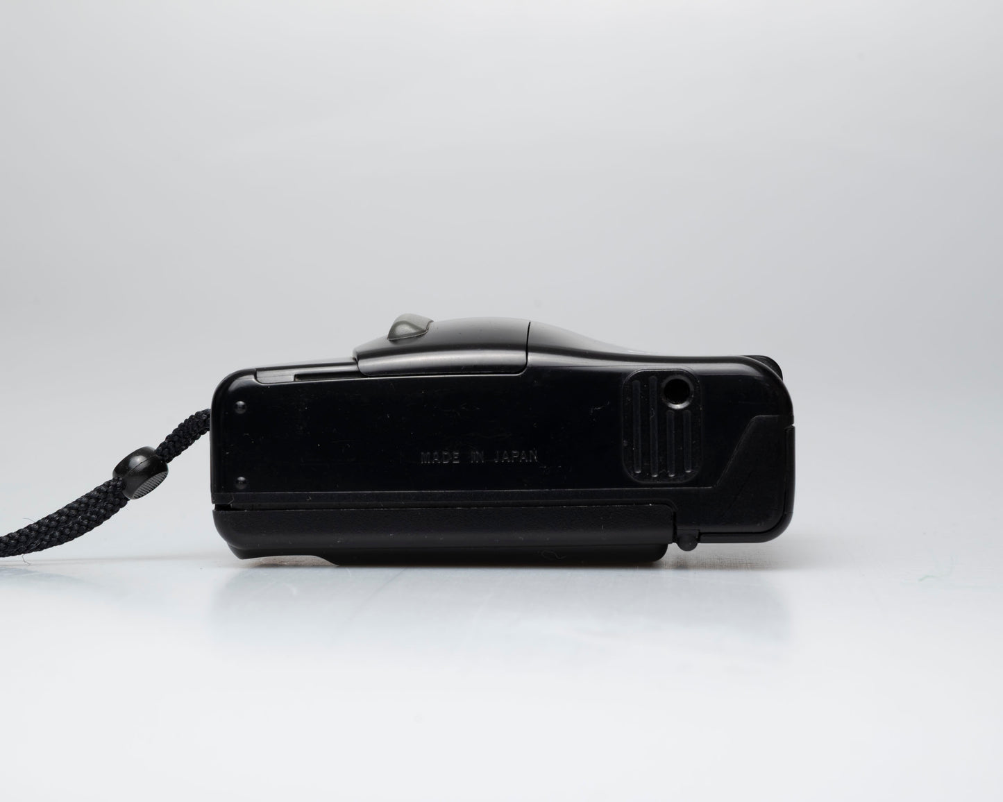 Olympus Infinity Jr Quartz Date 35mm film camera (serial 2496555)