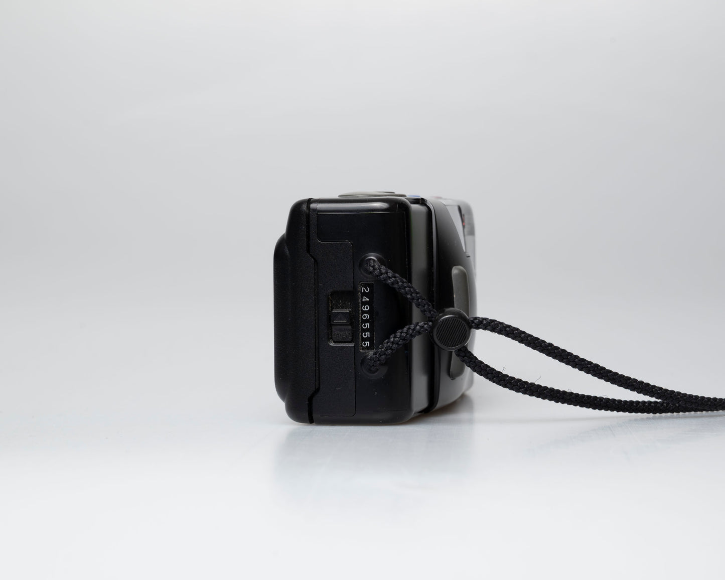Olympus Infinity Jr Quartz Date 35mm film camera (serial 2496555)
