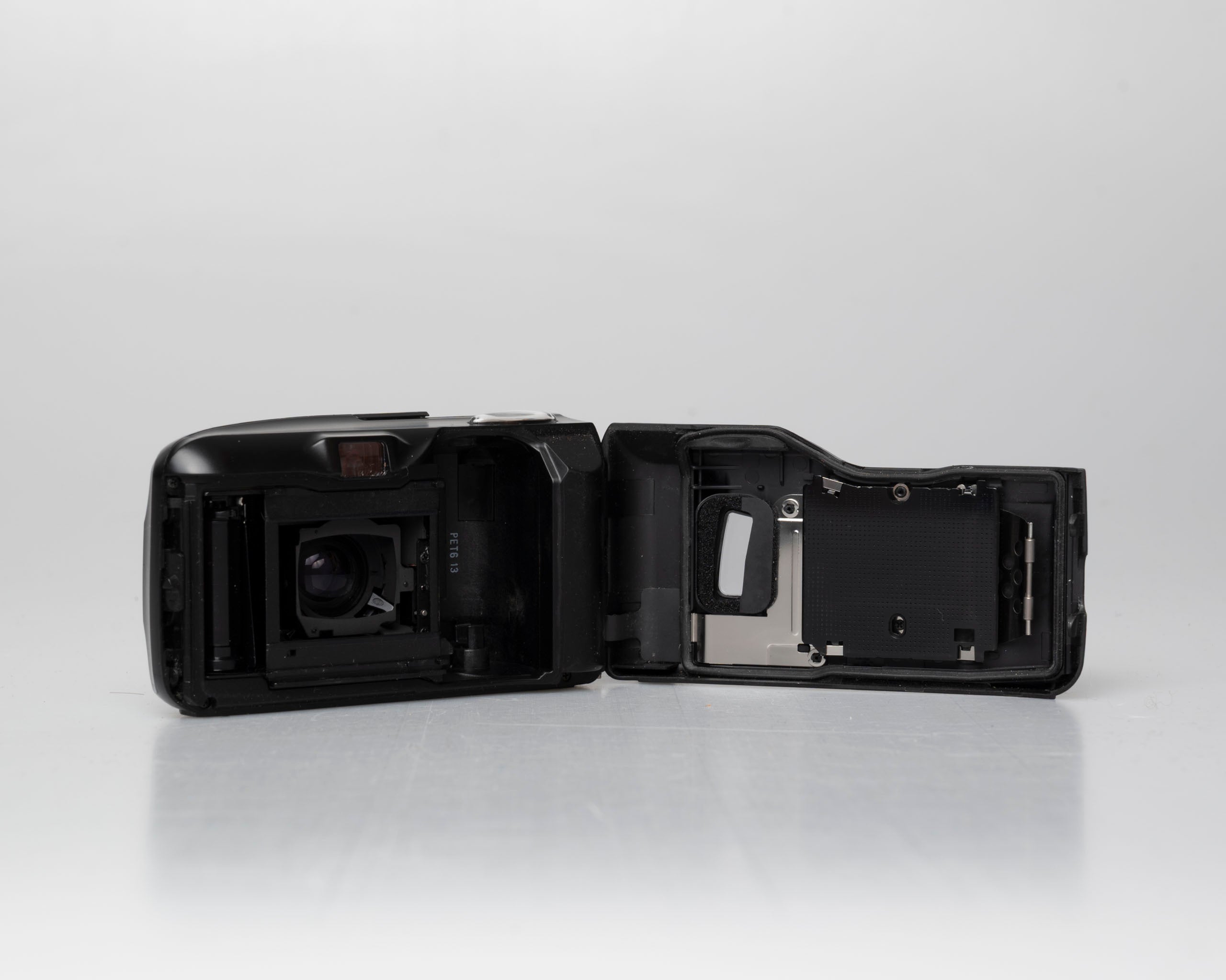 Olympus ∞ Stylus Epic (aka mju II) 35mm film camera w/ case