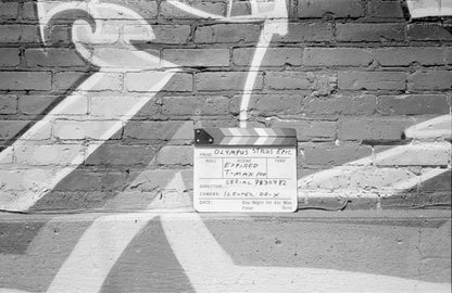 Olympus ∞ Stylus Epic (alias mju II ou µ[Mju:]-II) Appareil photo argentique 35 mm avec étui + télécommande + manuel (série 7830782)
