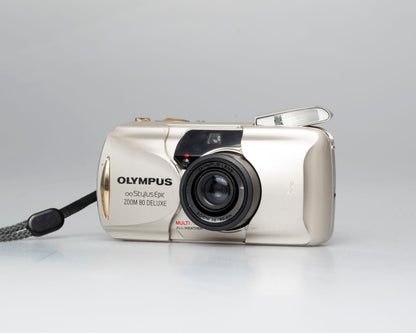 Olympus ∞ Stylus Epic Zoom 80 Deluxe appareil photo 35mm avec étui (série 1094320) | film🎞testé