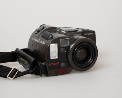 Olympus Infinity SuperZoom 330 35mm film camera (serial 1402739)