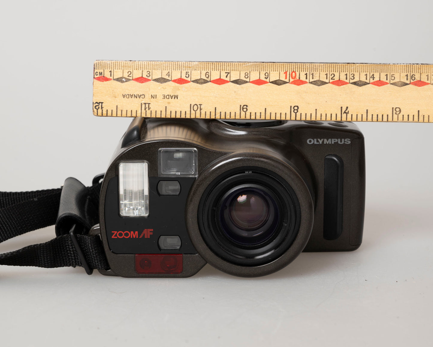 Olympus Infinity SuperZoom 330 35mm film camera (serial 1402739)