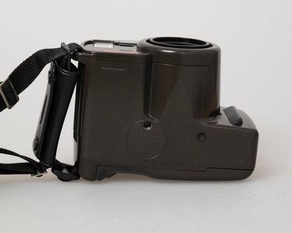Olympus Infinity SuperZoom 330 35mm film camera (serial 1402739)
