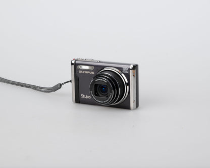 Appareil photo numérique à capteur CCD Olympus Stylus 9000 12MP avec chargeur + batterie + carte XD de 128 Mo