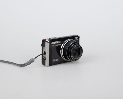 Appareil photo numérique à capteur CCD Olympus Stylus 9000 12MP avec chargeur + batterie + carte XD de 128 Mo