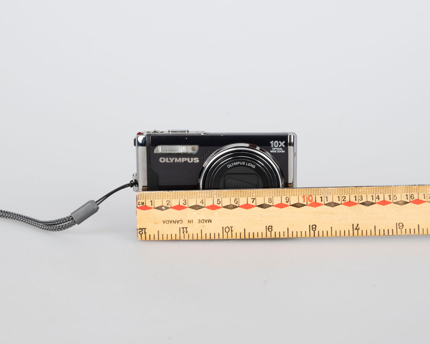 Appareil photo numérique à capteur CCD Olympus Stylus 9000 12MP avec chargeur + batterie + carte XD de 128 Mo