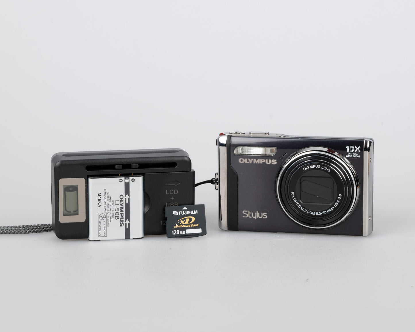 Appareil photo numérique à capteur CCD Olympus Stylus 9000 12MP avec chargeur + batterie + carte XD de 128 Mo