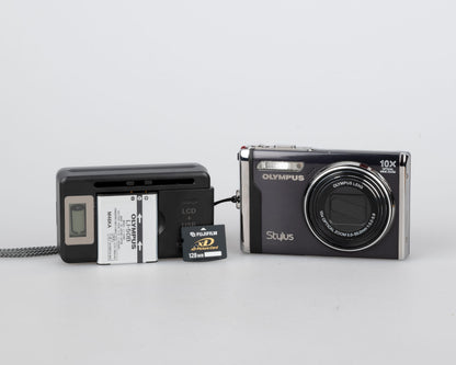 Appareil photo numérique à capteur CCD Olympus Stylus 9000 12MP avec chargeur + batterie + carte XD de 128 Mo