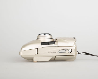 Olympus Stylus 120 (alias mju-III 120) appareil photo argentique 35mm avec étui (numéro de série 4740279)