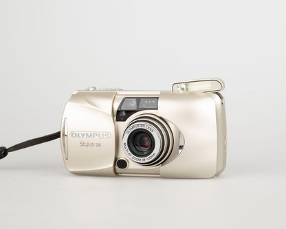 Olympus Stylus 120 (alias mju-III 120) appareil photo argentique 35mm avec étui (numéro de série 4740279)