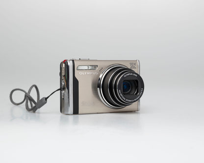 Olympus Stylus 9000 12MP digicam w/ 16GB card + adapter + charger + battery (serial H16512514)