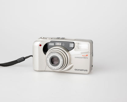 Appareil photo Olympus Superzoom 160G 35 mm avec étui (série 5023593)