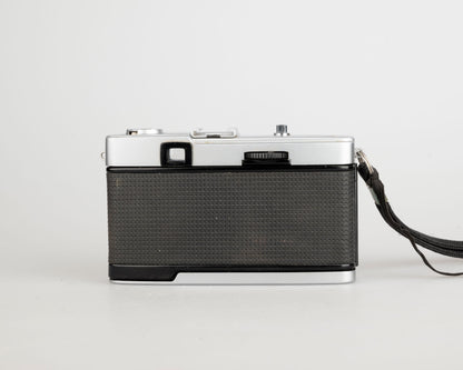 Olympus Trip 35 35mm camera (serial 3023805)