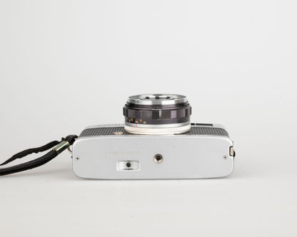 Olympus Trip 35 35mm camera (serial 3023805)