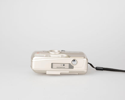 Olympus Trip AF-50 35mm camera w/ case (serial 8531005)