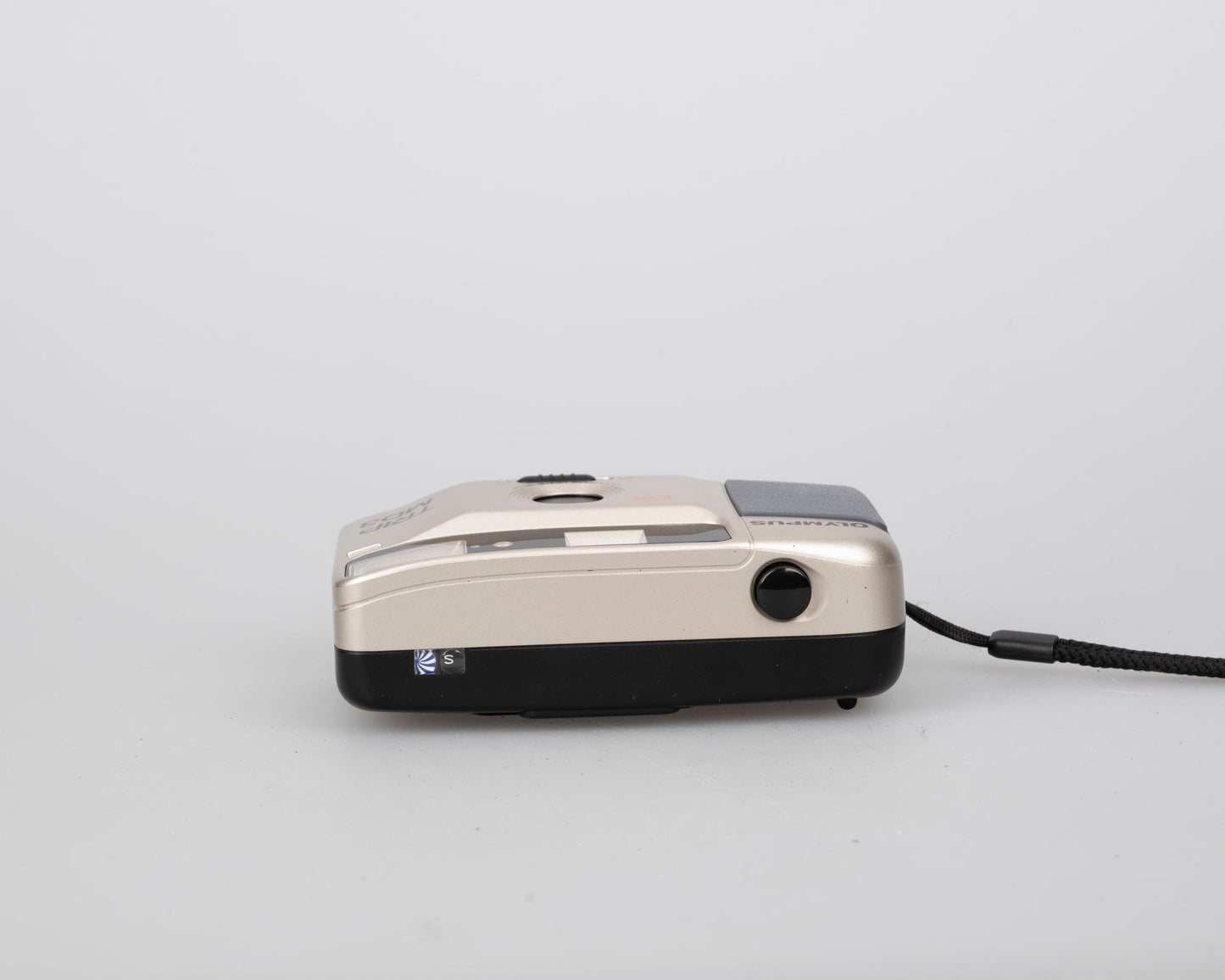 Olympus Trip MD3 35mm camera w/case (serial 07009713)