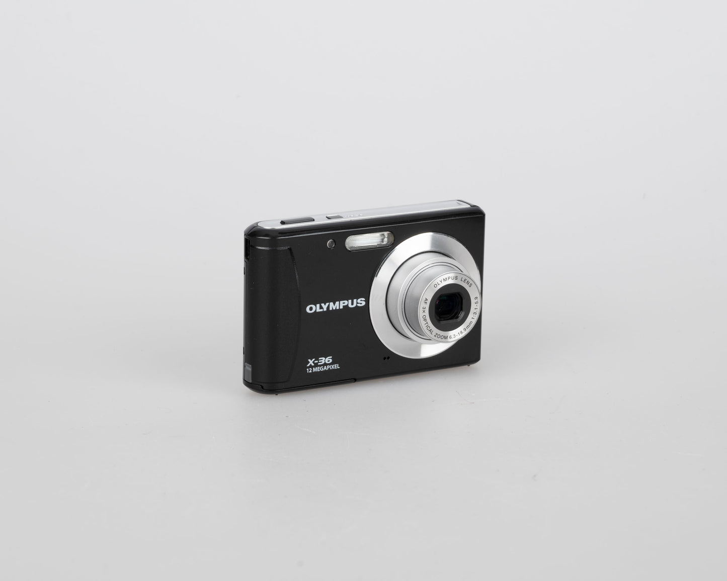 Appareil photo numérique à capteur CCD Olympus X-36 12MP avec chargeur + batterie + carte SD 4 Go