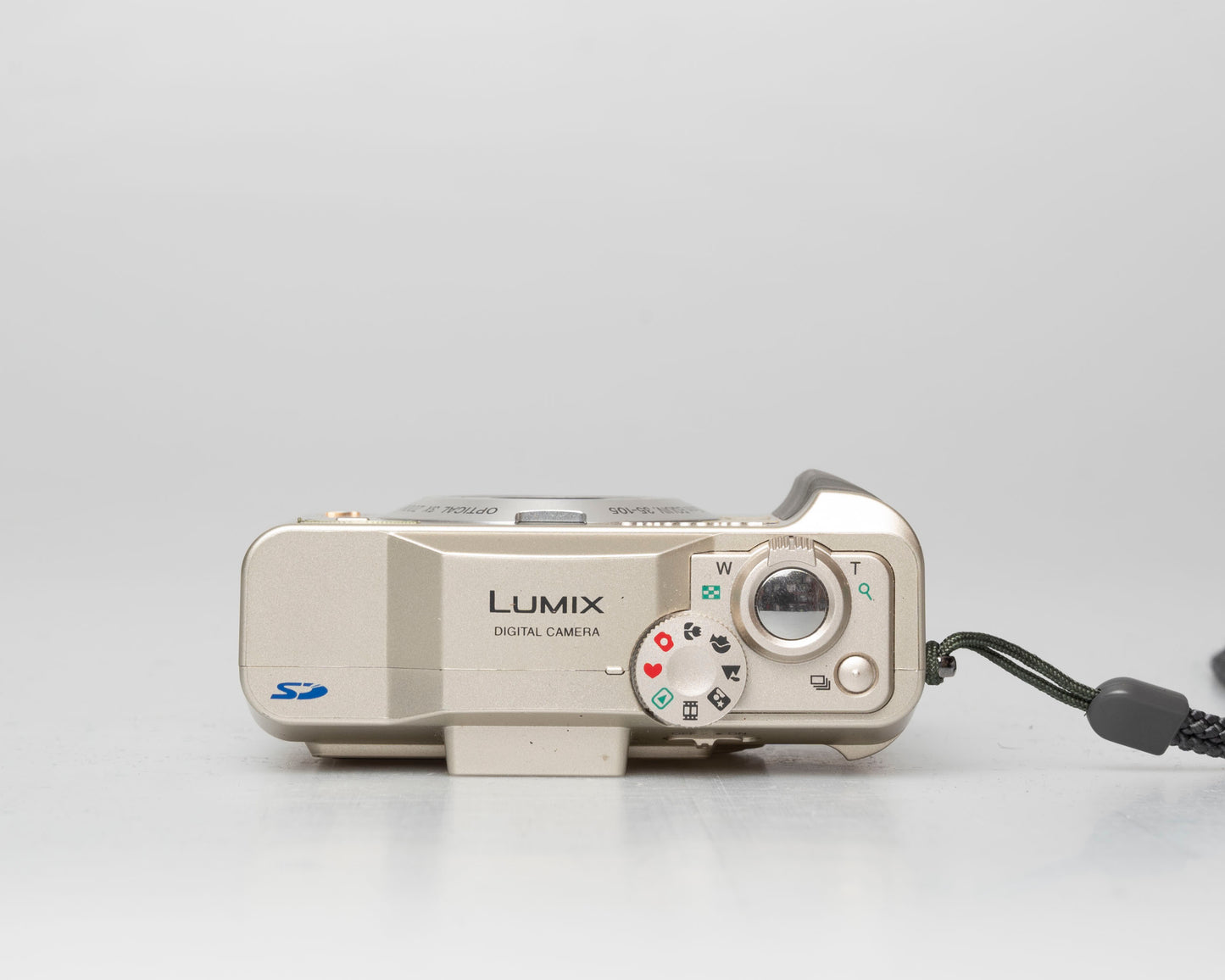 Panasonic Lumix DMC-LC43 appareil photo numérique 4 MP avec carte SD de 2 Go