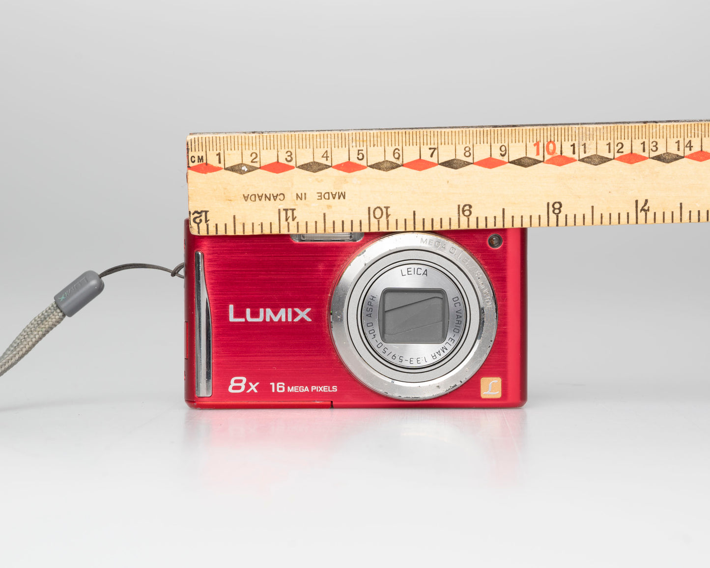 Panasonic Lumix DMC-FH25 16 MP digicam w/ charger + battery + 8 GB SD card (serial WN1SB001309)