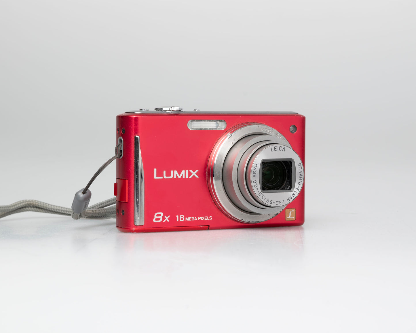 Panasonic Lumix DMC-FH25 16 MP digicam w/ charger + battery + 8 GB SD card (serial WN1SB001309)