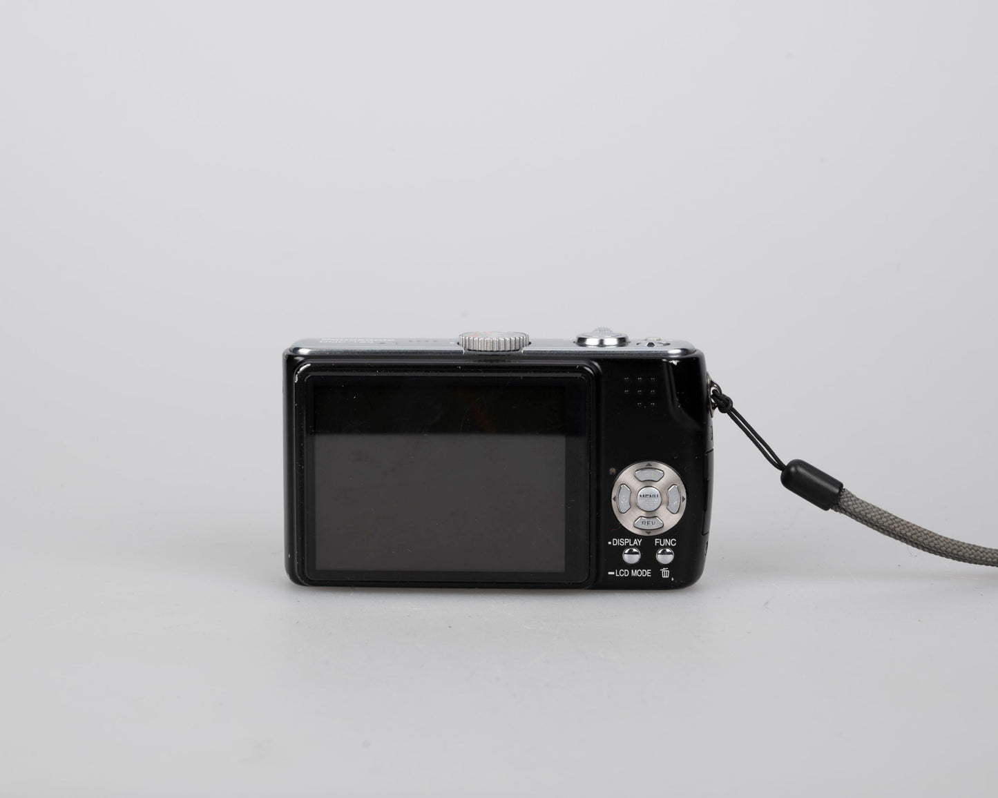 Panasonic Lumix DMC-TZ3 digicam feat/ 7.2 MP CCD sensor + Leica DC Vario-Elmarit lens w/ charger + 2x battery packs