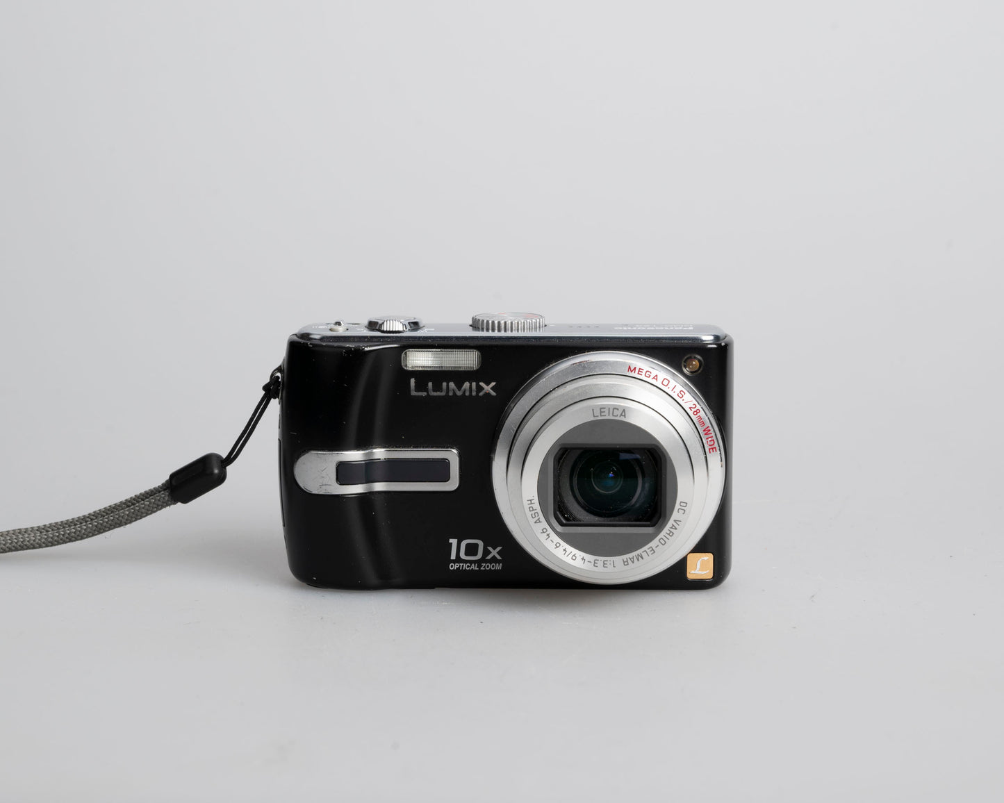 Panasonic Lumix DMC-TZ3 digicam feat/ 7.2 MP CCD sensor + Leica DC Vario-Elmarit lens w/ charger + 2x battery packs