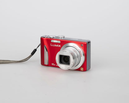 Panasonic Lumix DMC-ZS15 12 MP digicam w/ Leica DC Vario-Elmarit lens + charger + battery + 8GB SD card