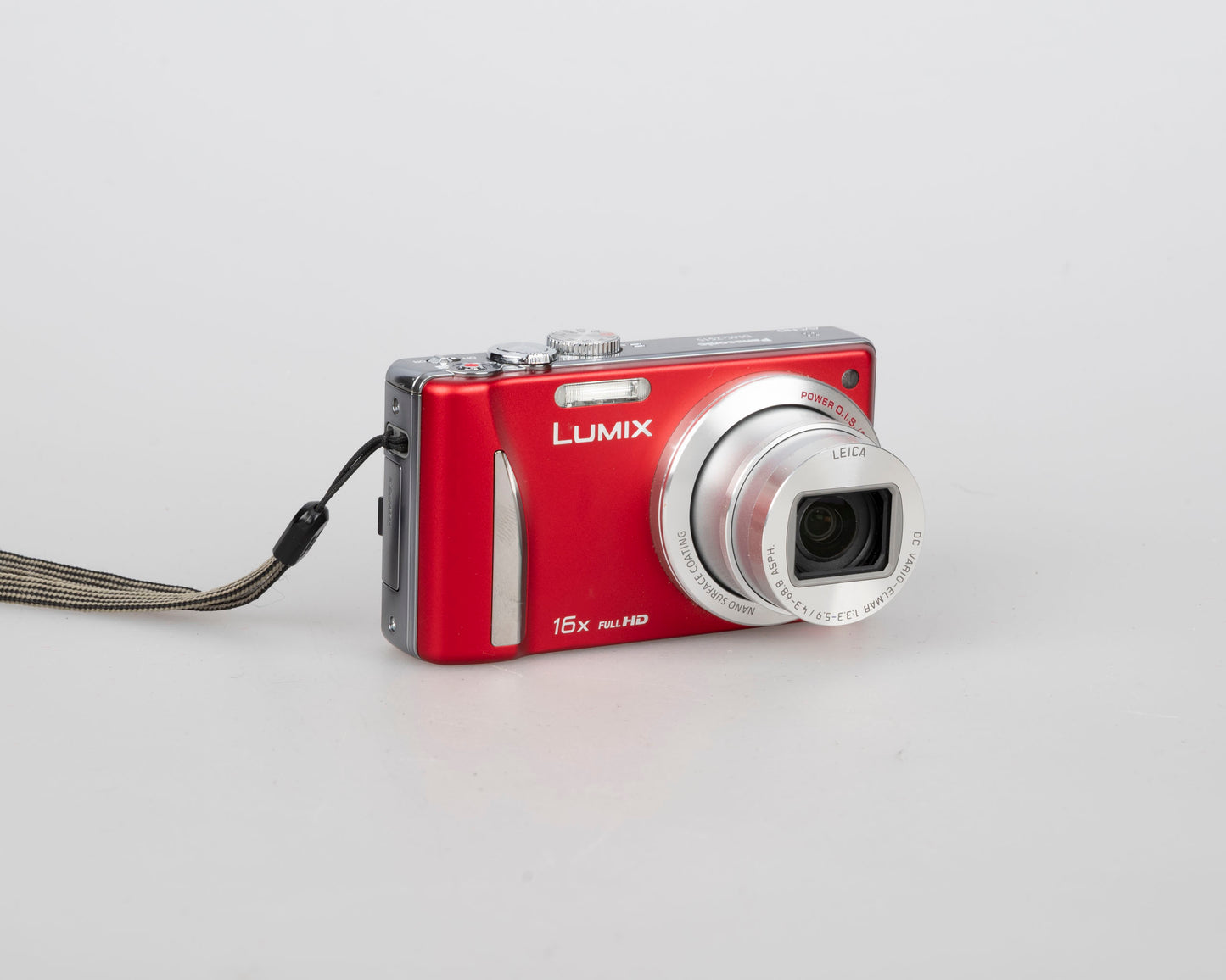 Panasonic Lumix DMC-ZS15 12 MP digicam w/ Leica DC Vario-Elmarit lens + charger + battery + 8GB SD card