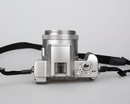Panasonic Lumix DMC-FZ20 digicam feat/ 5 MP CCD sensor + Leica DC Vario-Elmarit 1:2.8/6-72 ASPH lens w/ charger + battery + 2GB SD card