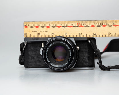 Pentax ME 35mm reflex avec objectif SMC Pentax M 50mm f2 (série 3704402)