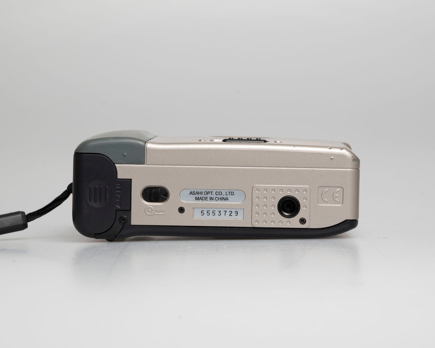 Pentax PC-550 35mm camera (serial 5553729)