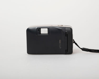 Appareil photo Pentax PC-330 35 mm avec étui (série 5421634)