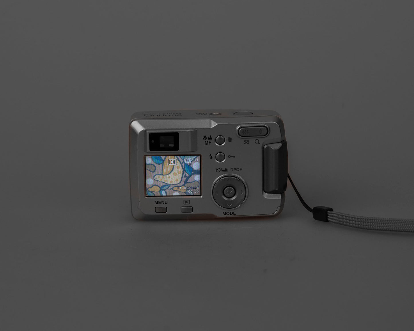 Pentax Optio 30 Appareil photo numérique à capteur CCD 3,2 MP avec carte SD de 1 Go