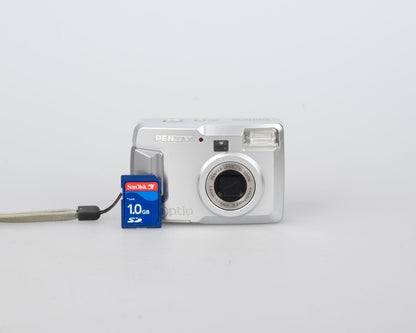 Pentax Optio 30 Appareil photo numérique à capteur CCD 3,2 MP avec carte SD de 1 Go