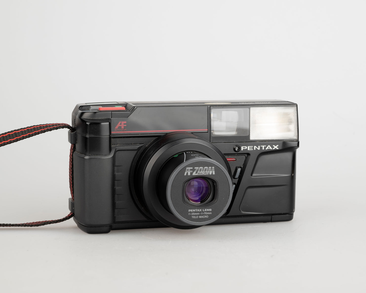 Pentax Zoom-70 (IQZoom) 35mm camera w/case (serial 5683511)