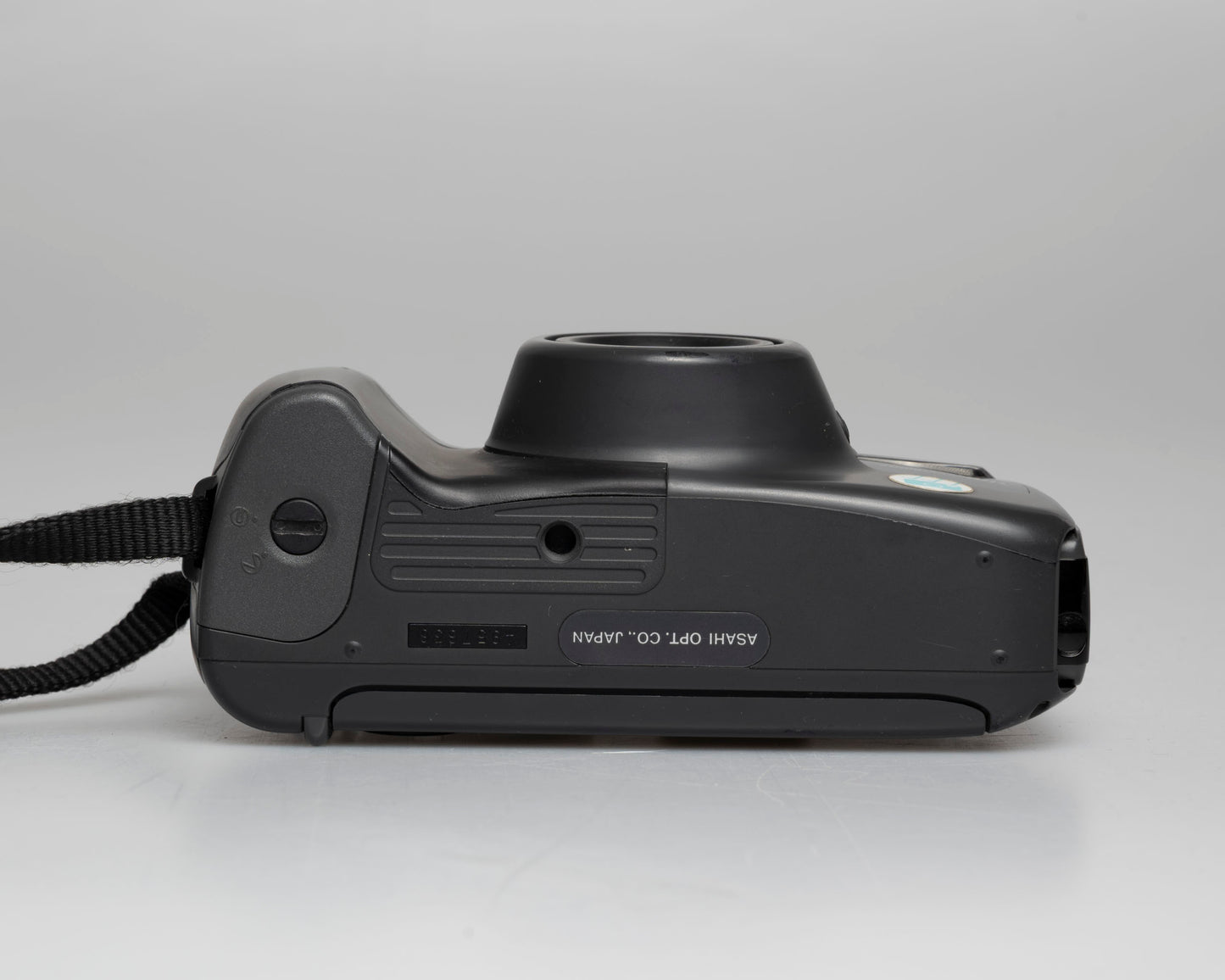 Pentax Zoom90-WR 35mm camera (serial 4957638)