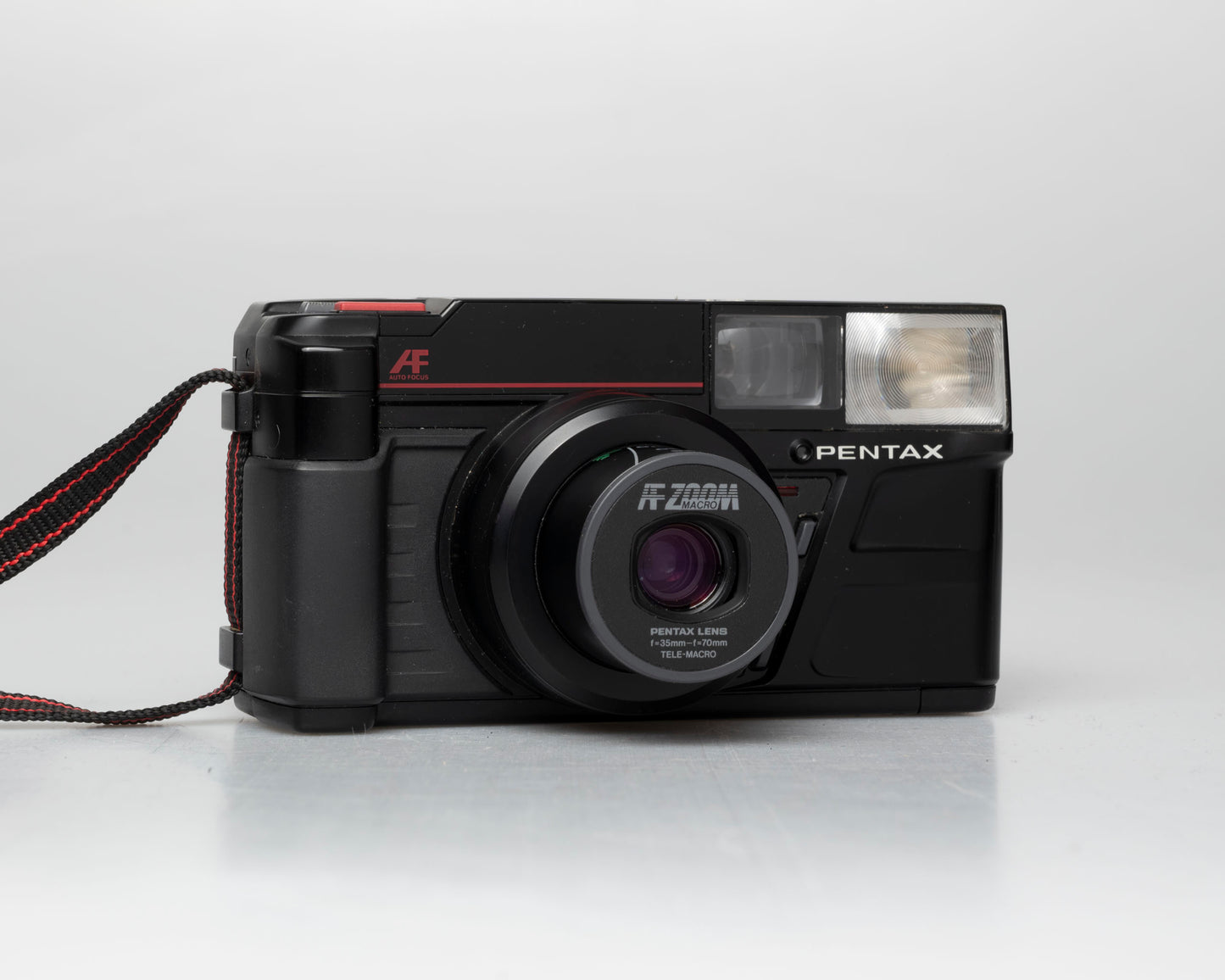 Pentax Zoom-70 (IQZoom) 35mm camera w/case (serial 5379330)
