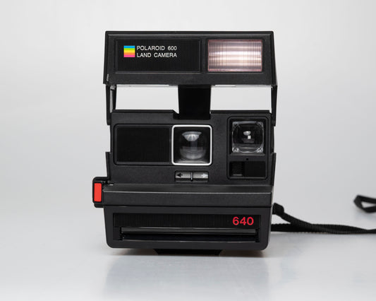 Appareil photo instantané Polaroid 640 (numéro de série F1Z93529NB)