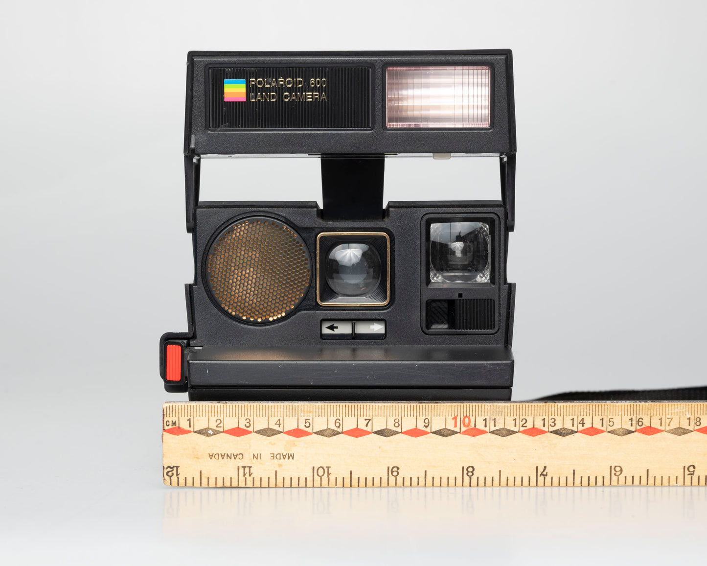 Polaroid Autofocus 660 Land Camera instant film camera (serial C2Z07326NB)