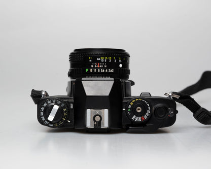 Appareil photo reflex Ricoh KR-10 Super 35mm + objectif Rikenon P 50mm 1:2