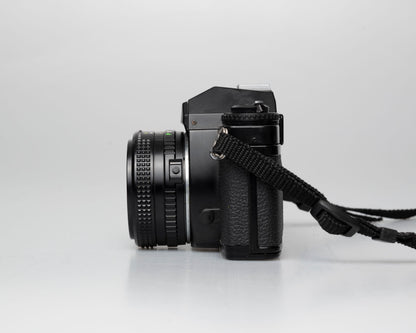 Appareil photo reflex Ricoh KR-10 Super 35mm + objectif Rikenon P 50mm 1:2